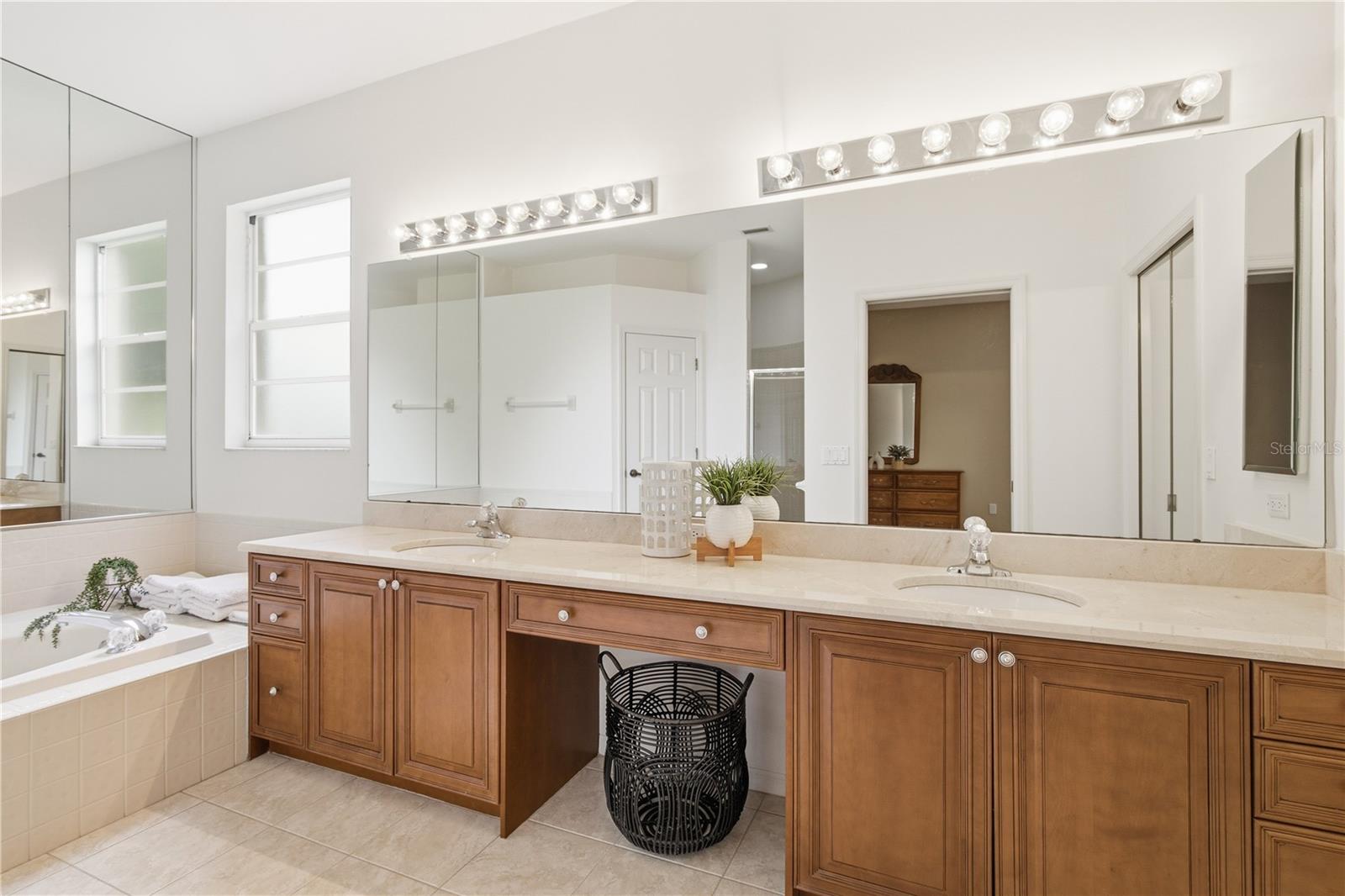 3187 STERLING ST — photo 35