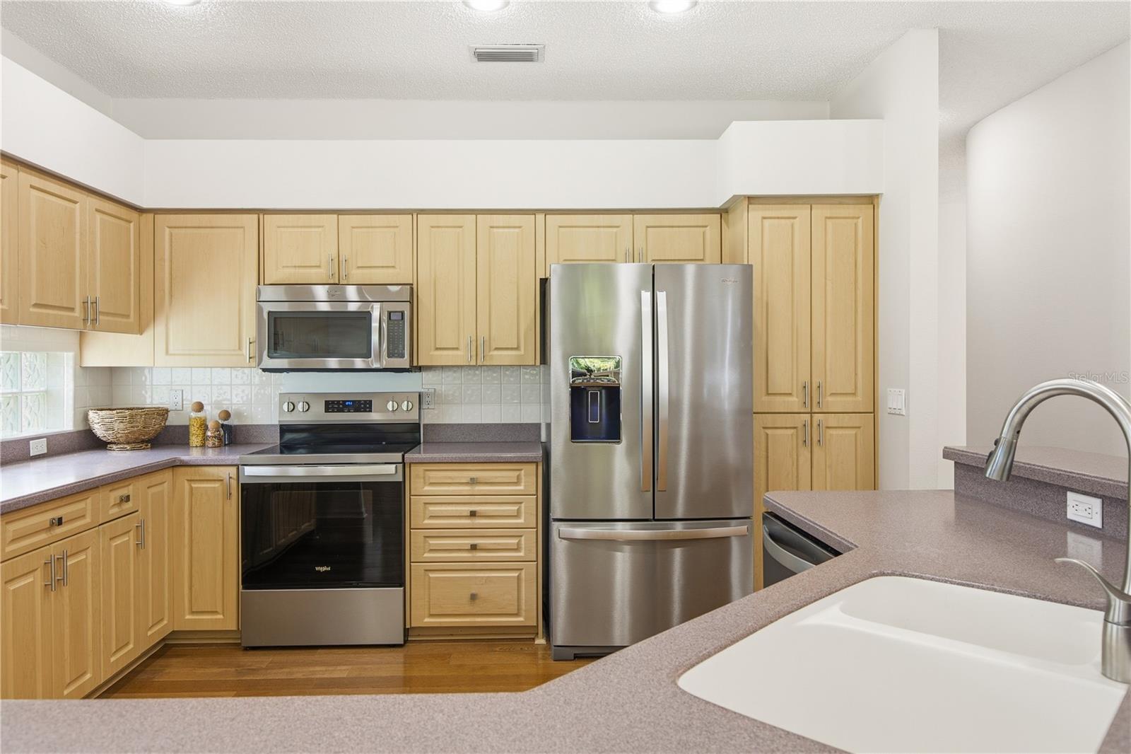 3187 STERLING ST — photo 22
