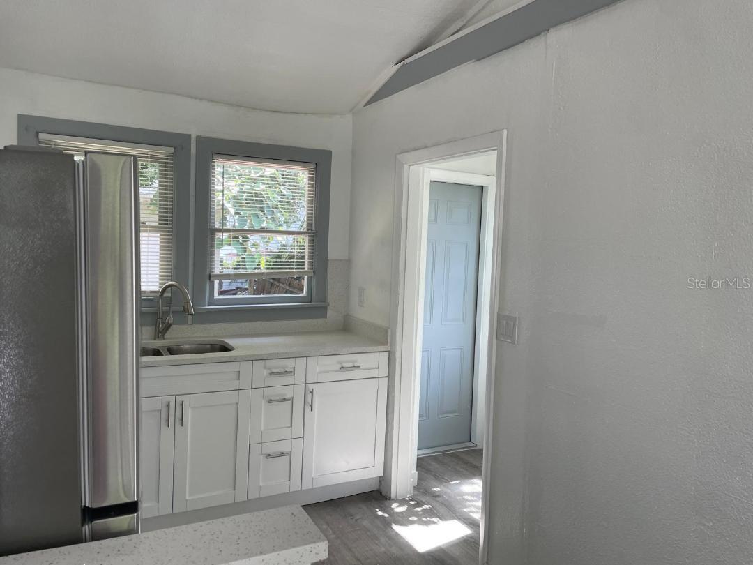 1812 E OKALOOSA AVE — photo 5