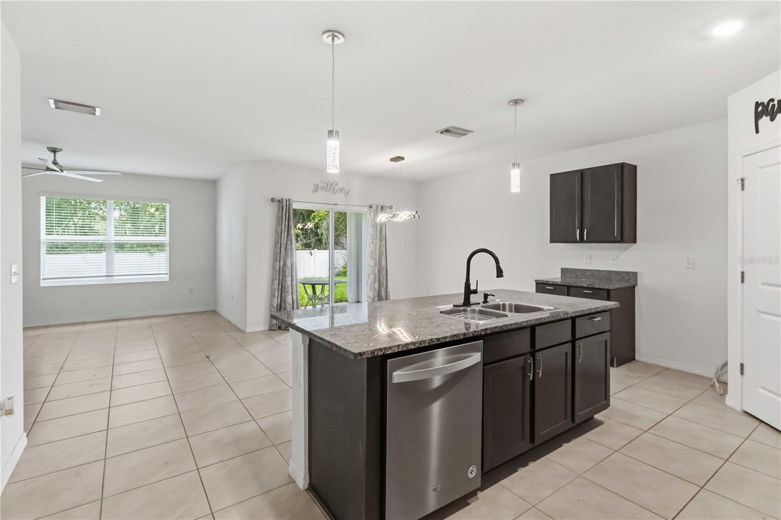 1702 JOHNSON POINTE DR — photo 9