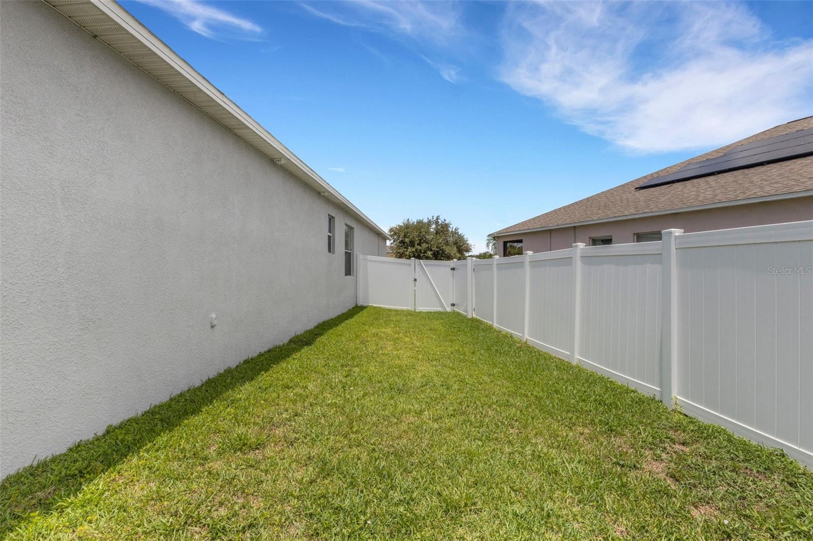 611 WABASH BREEZE CIR — photo 57