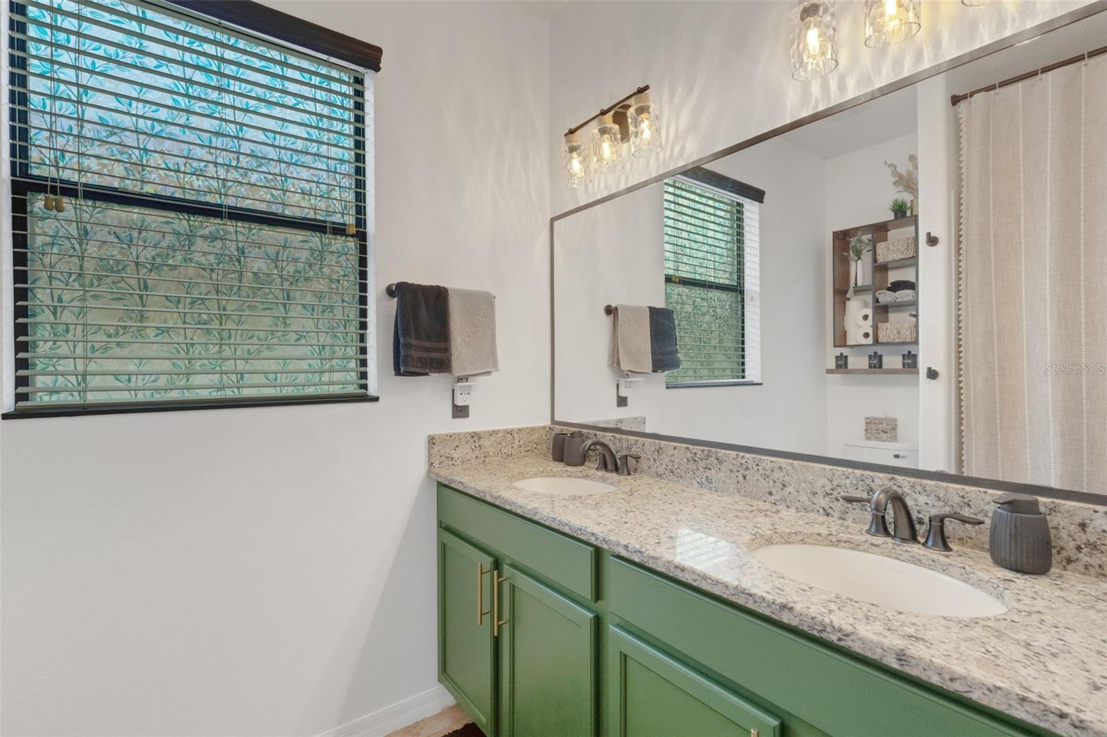 611 WABASH BREEZE CIR — photo 27