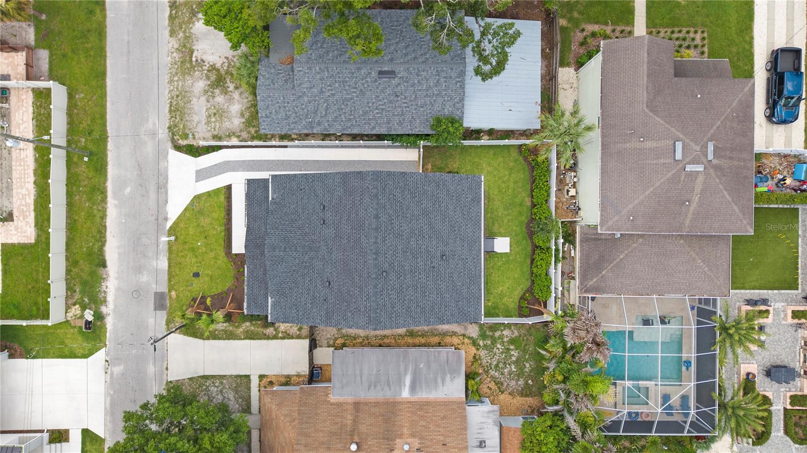 413 W PARIS ST — photo 61