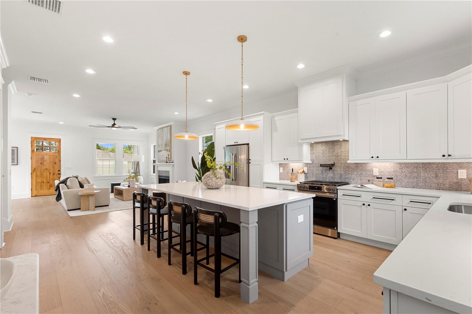 413 W PARIS ST — photo 23