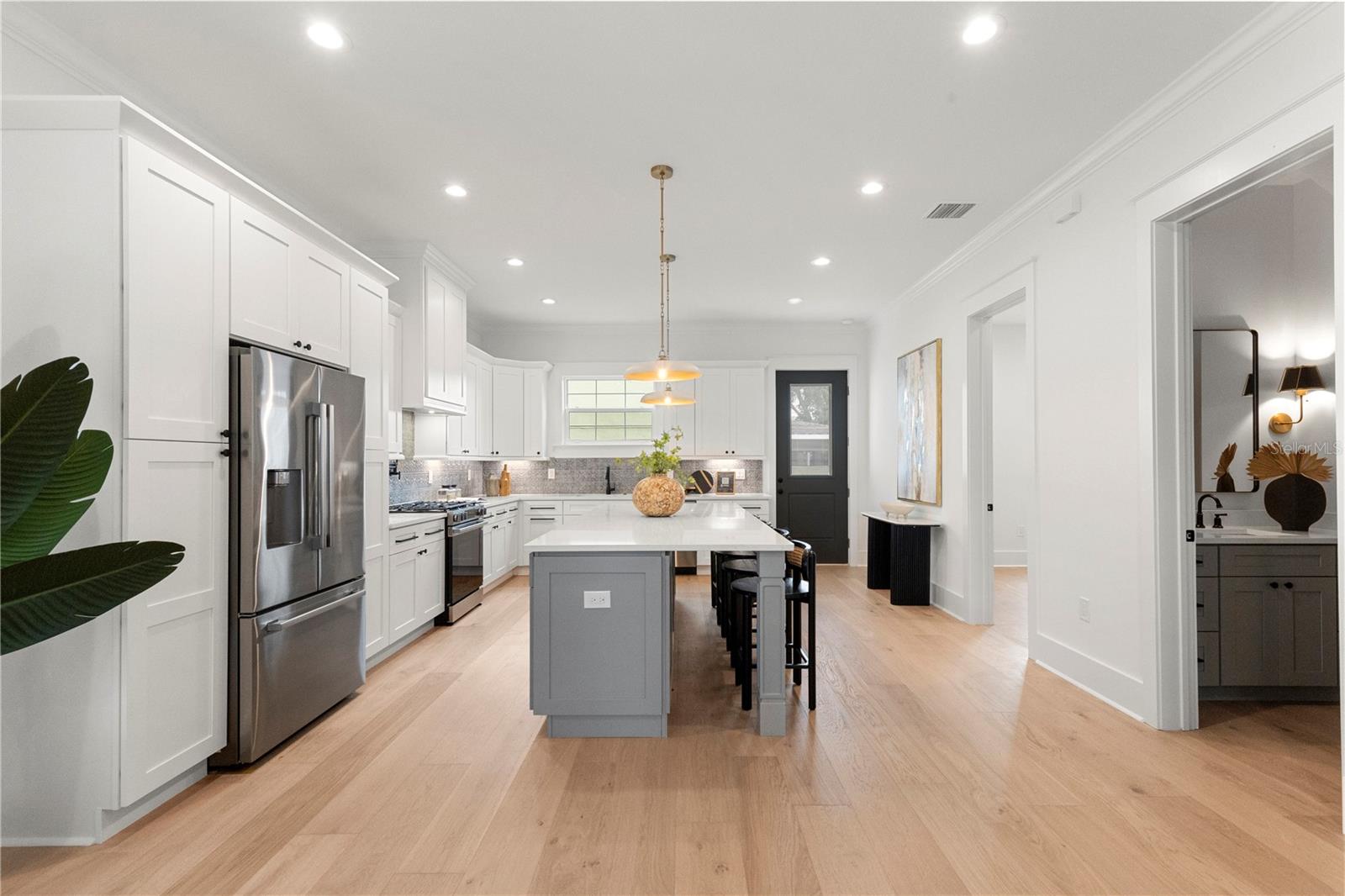 413 W PARIS ST — photo 18