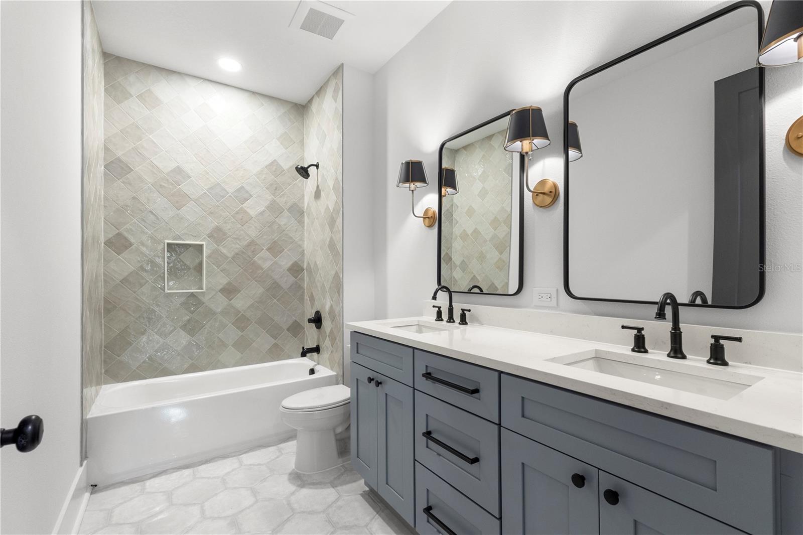 413 W PARIS ST — photo 49
