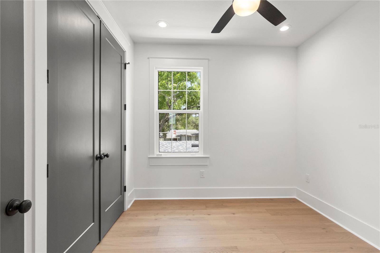 413 W PARIS ST — photo 44