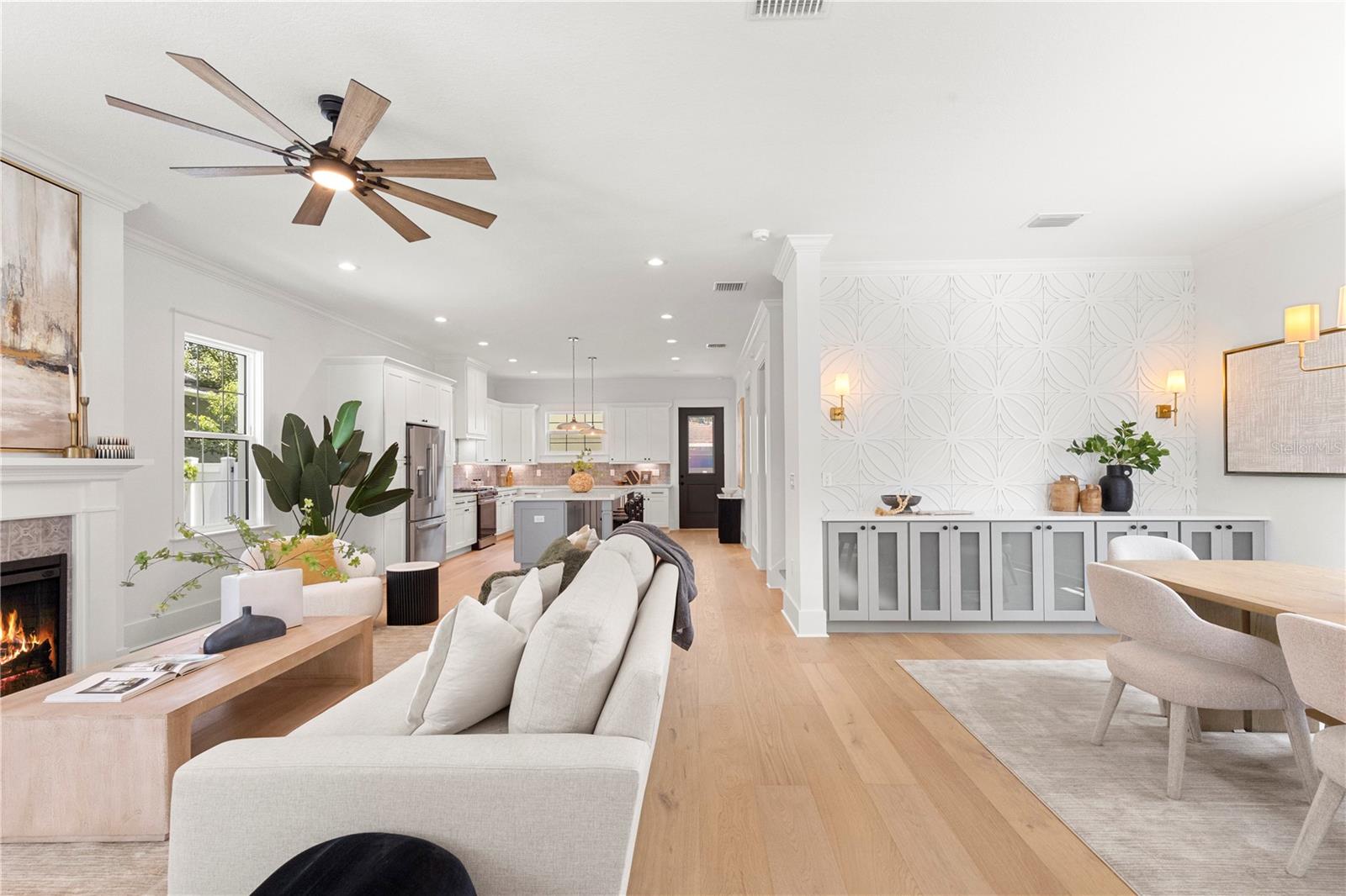 413 W PARIS ST — photo 10