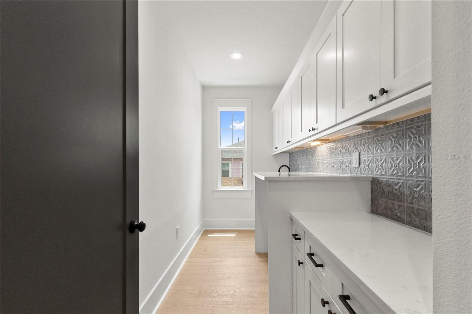 413 W PARIS ST — photo 32
