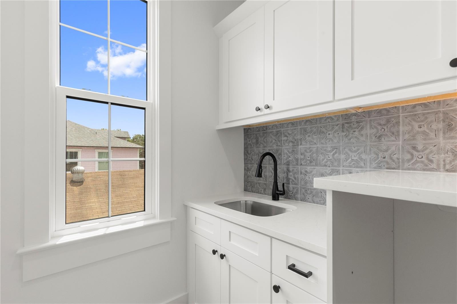 413 W PARIS ST — photo 33