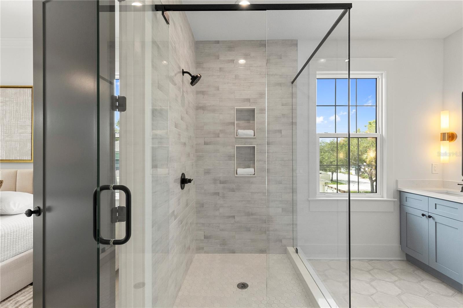 413 W PARIS ST — photo 39