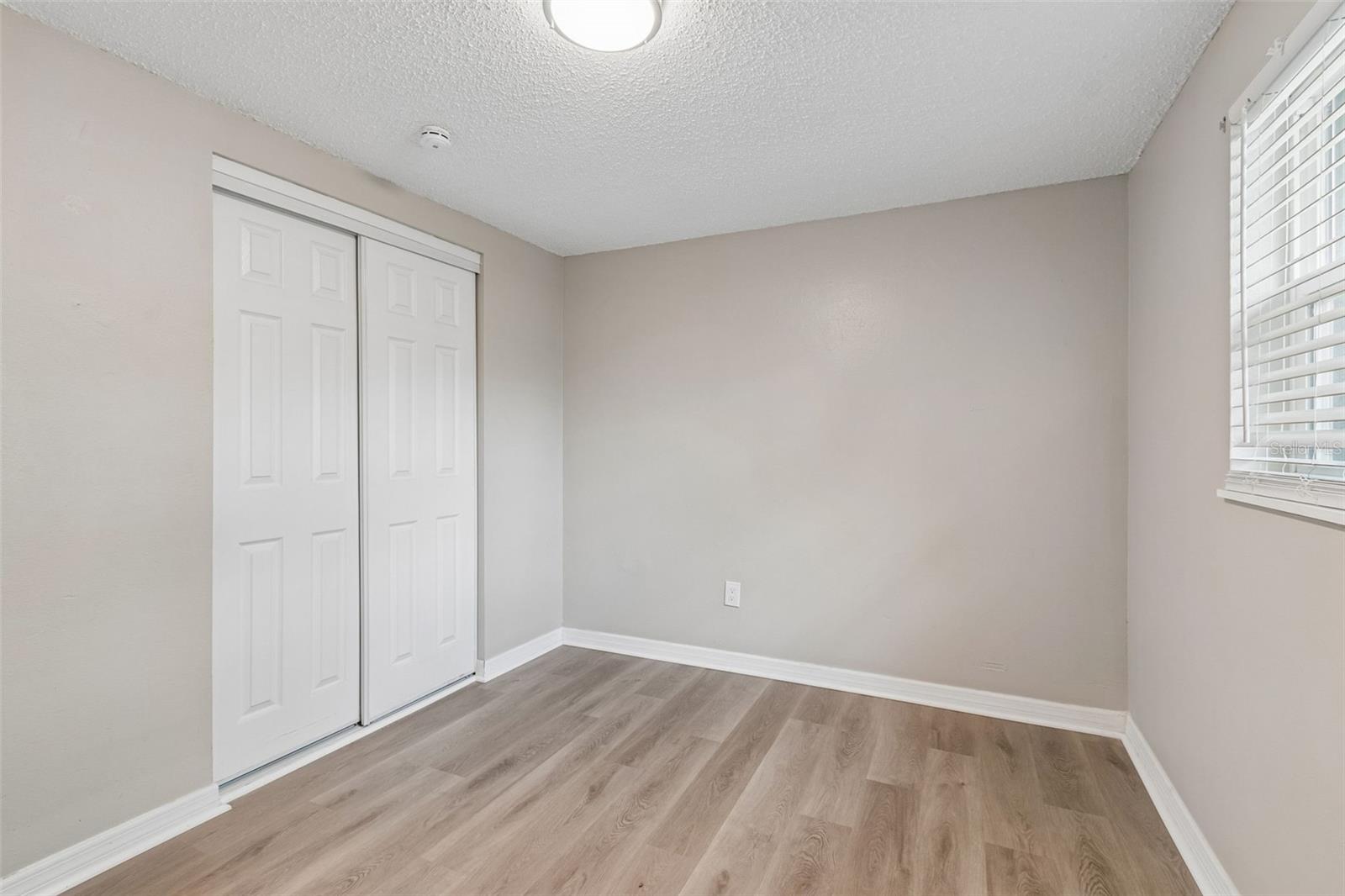 1124 JADEWOOD AVE — photo 31