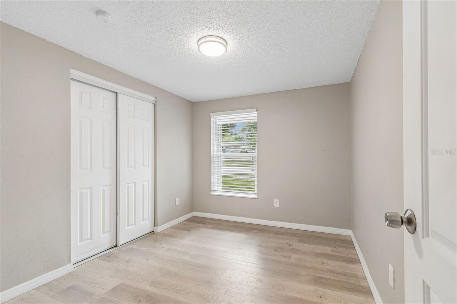 1124 JADEWOOD AVE — photo 19