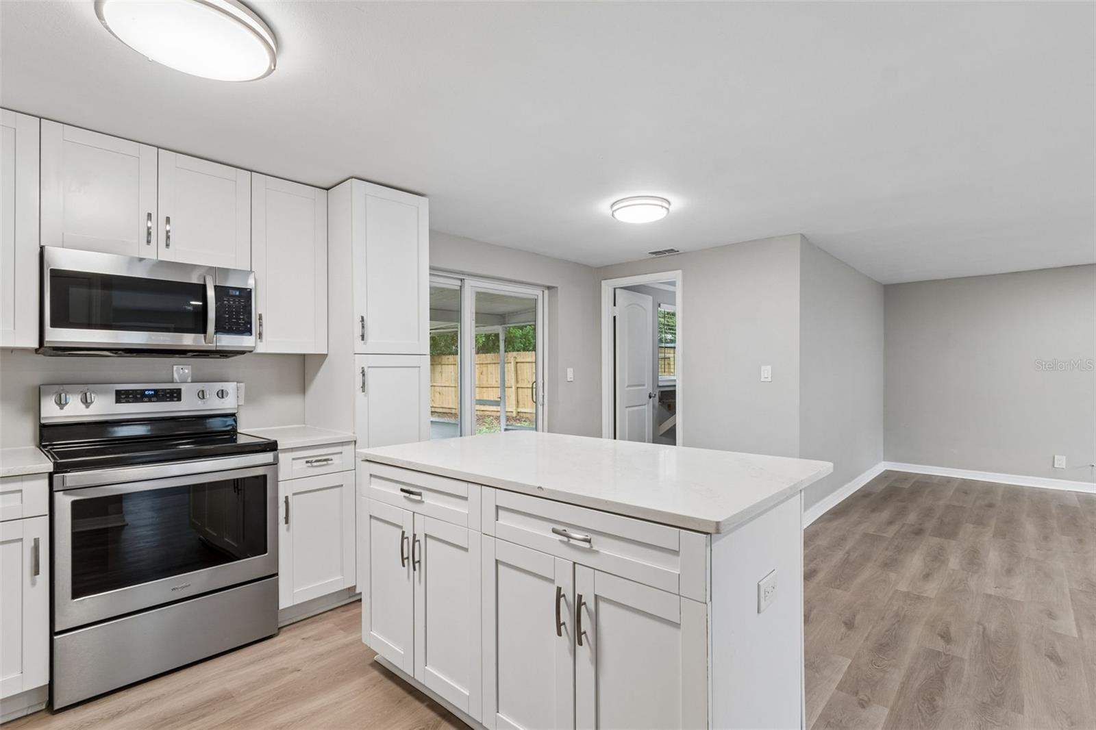 1124 JADEWOOD AVE — photo 14