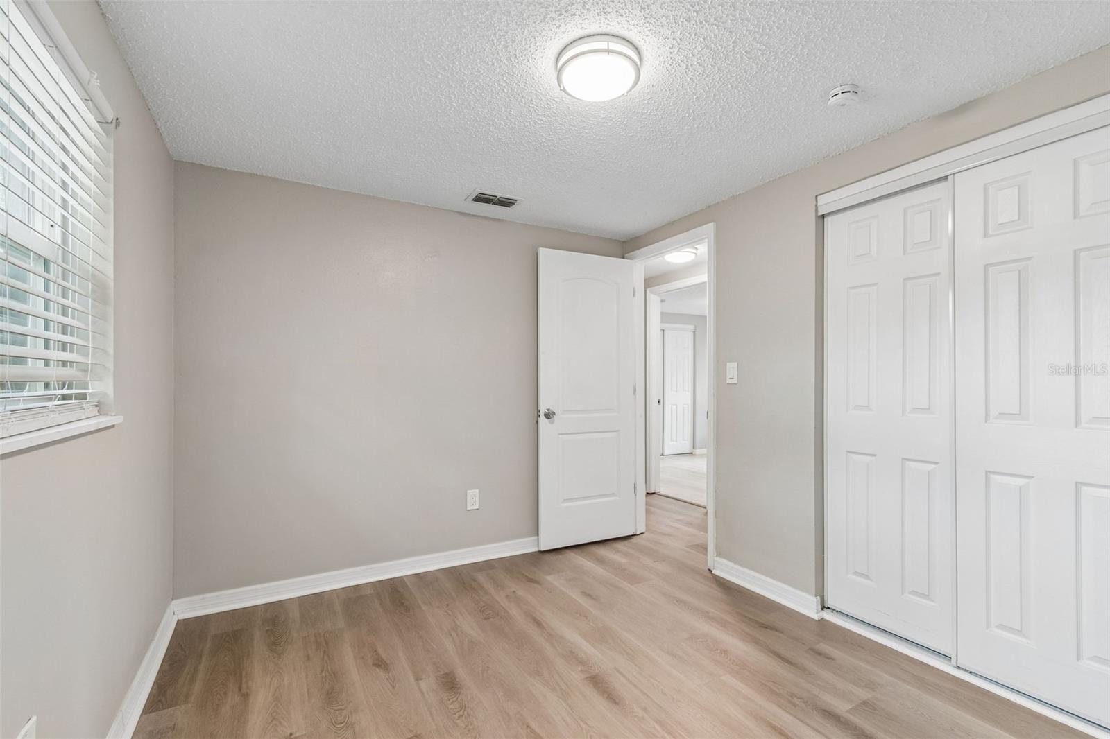 1124 JADEWOOD AVE — photo 32
