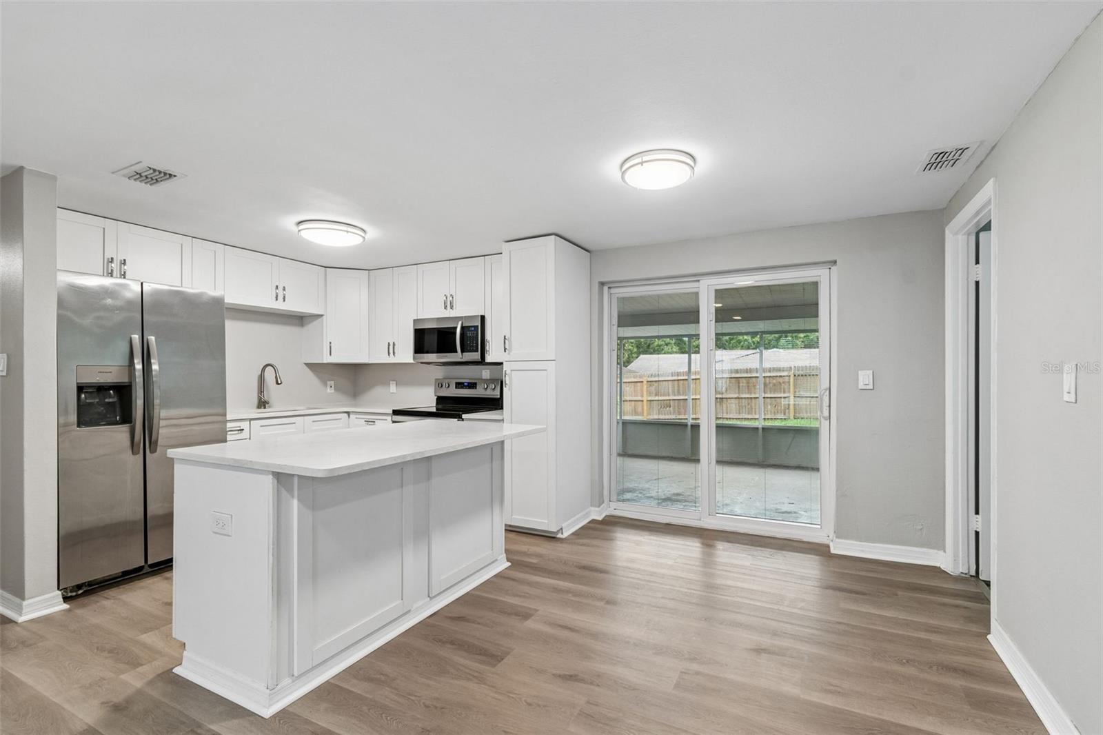 1124 JADEWOOD AVE — photo 10