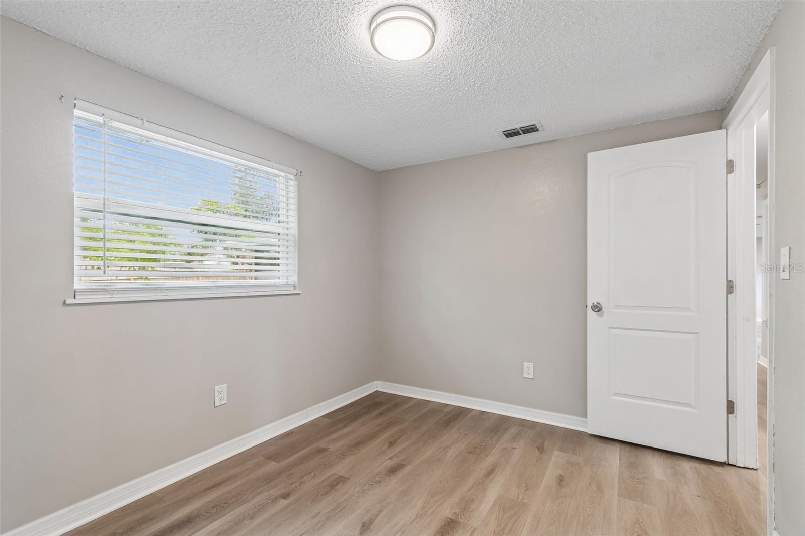 1124 JADEWOOD AVE — photo 33