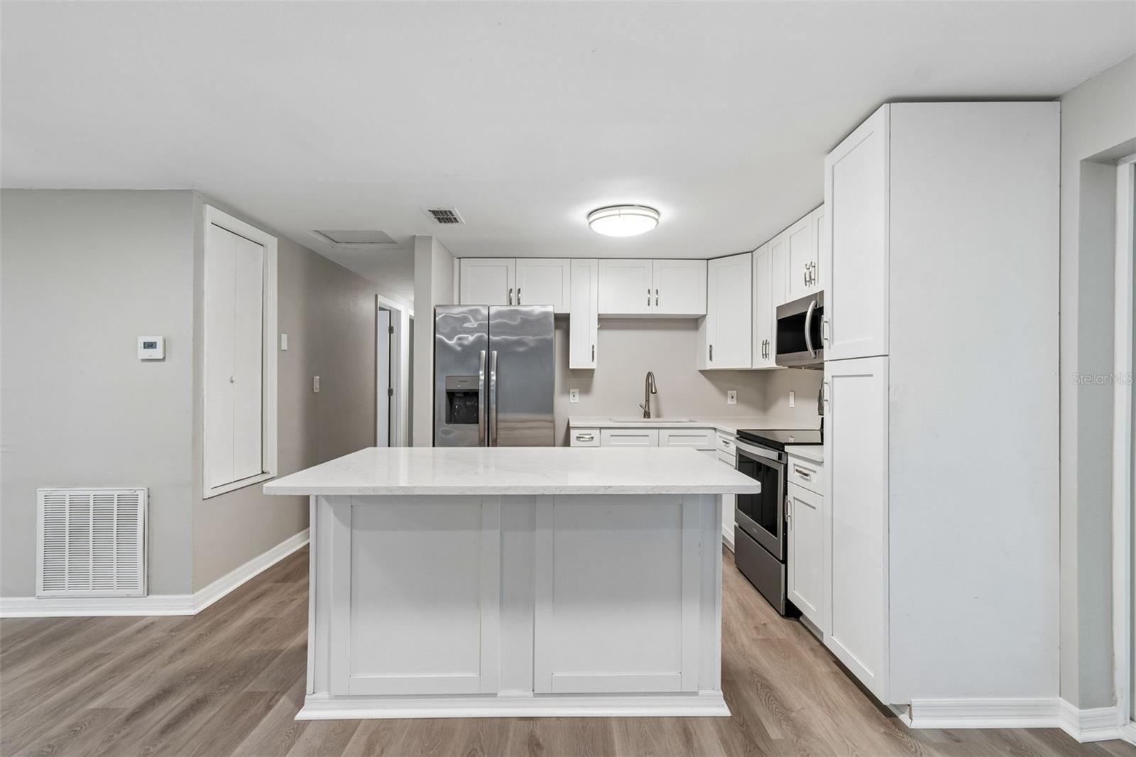 1124 JADEWOOD AVE — photo 12
