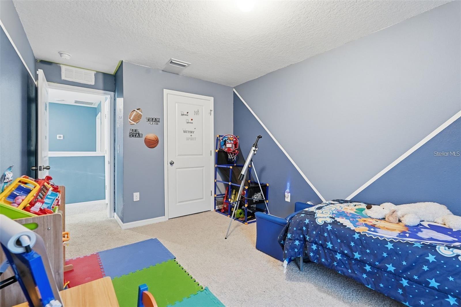 7811 DAVIE RAY DR — photo 16