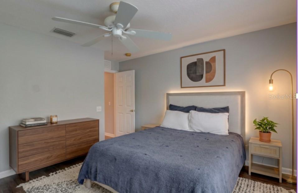 9516 CHARLESBERG DR — photo 3
