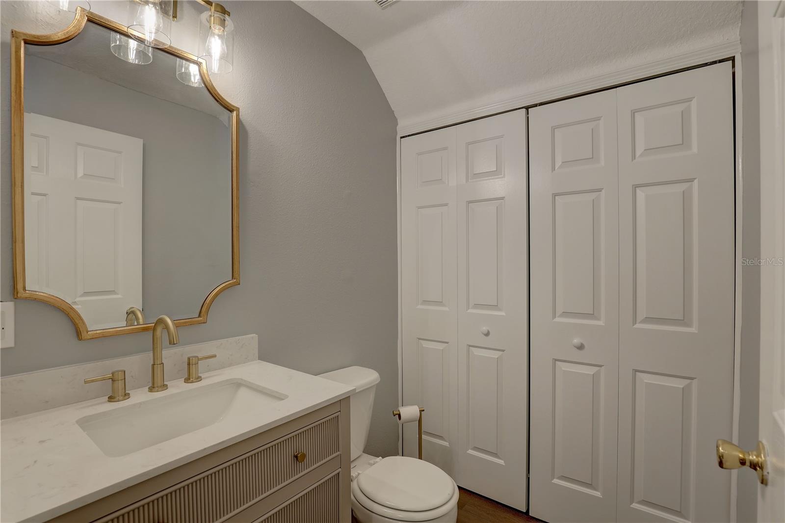9516 CHARLESBERG DR — photo 22