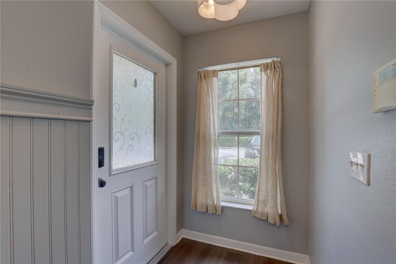9516 CHARLESBERG DR — photo 32