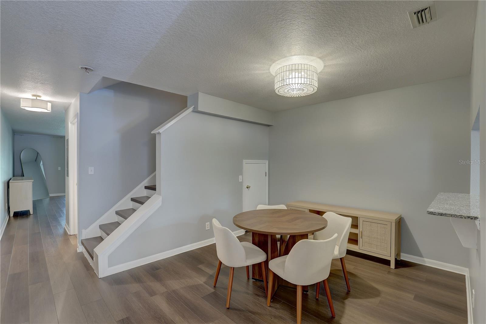 9516 CHARLESBERG DR — photo 26