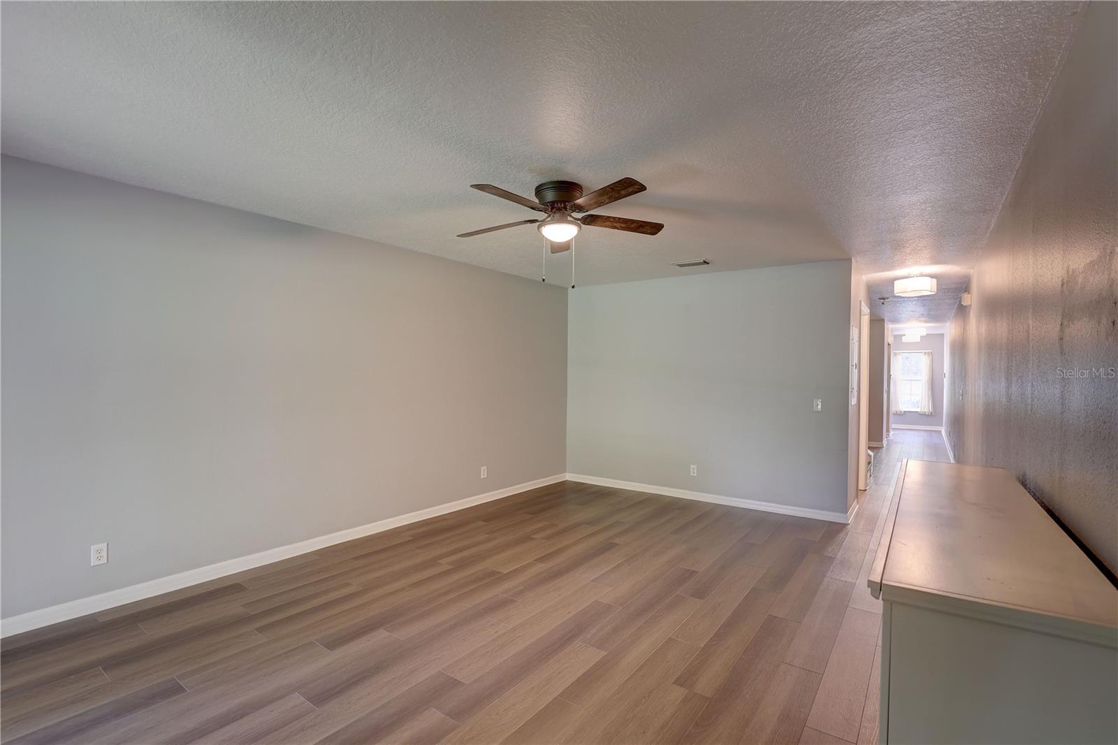 9516 CHARLESBERG DR — photo 10