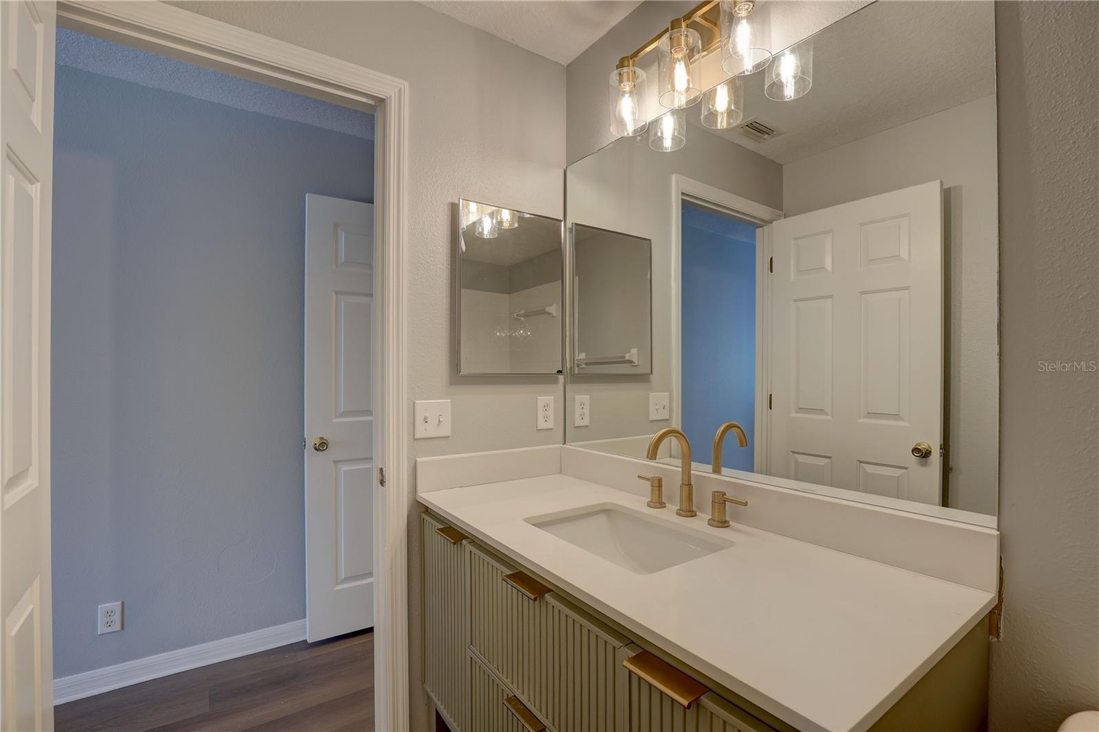 9516 CHARLESBERG DR — photo 20