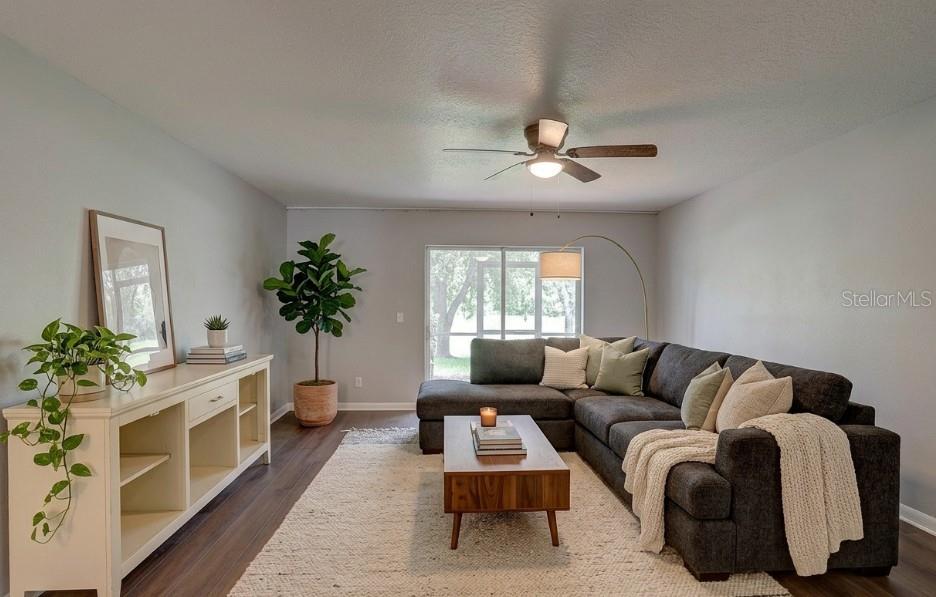 9516 CHARLESBERG DR — photo 2