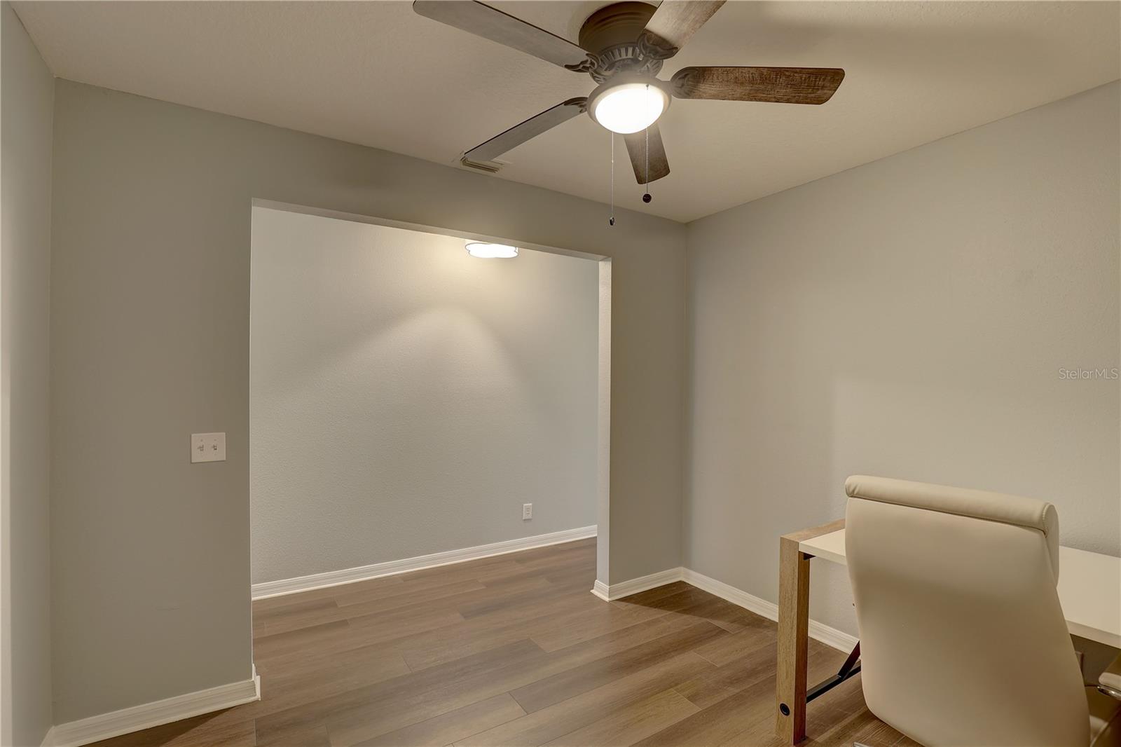 9516 CHARLESBERG DR — photo 18