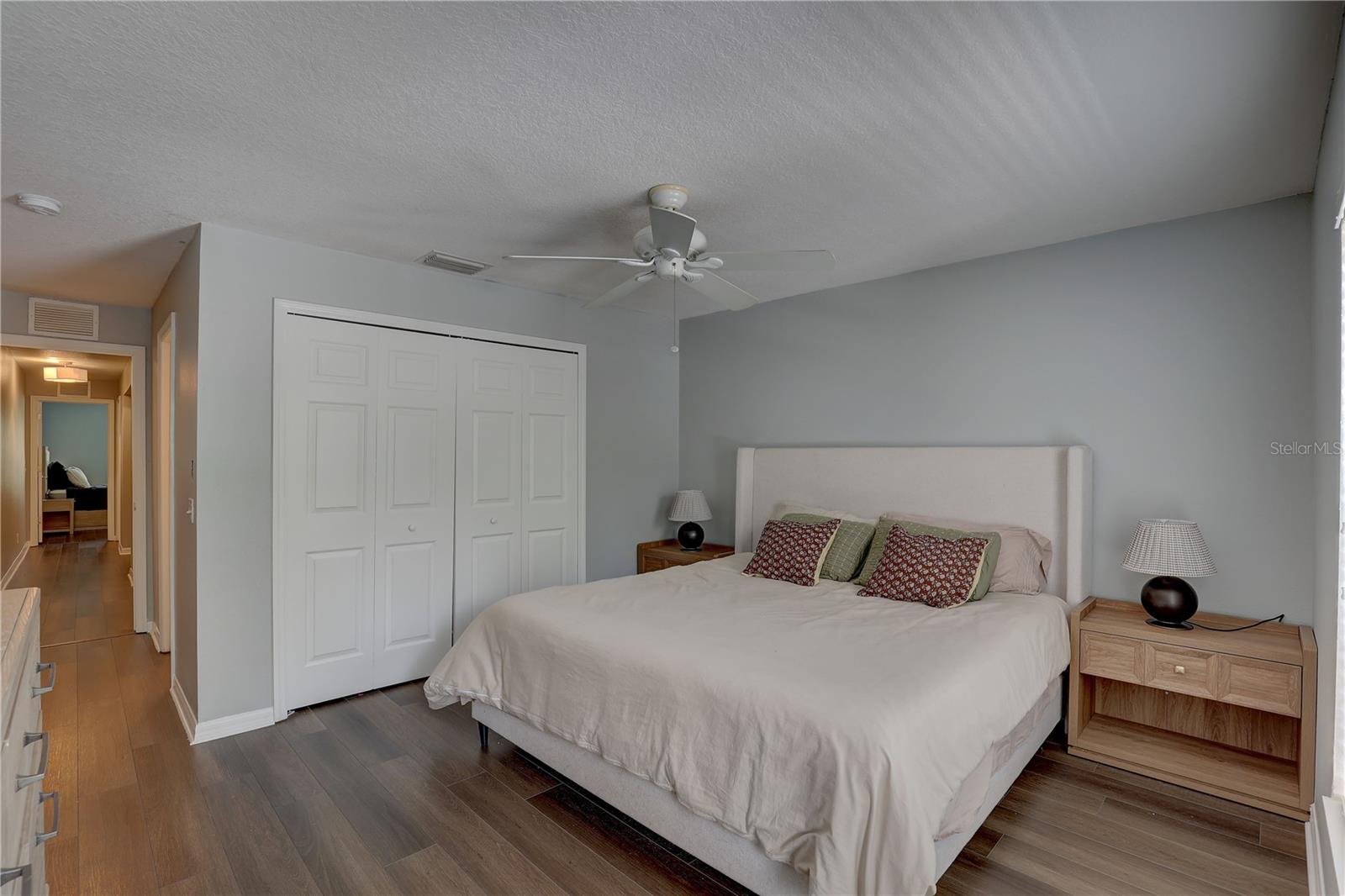 9516 CHARLESBERG DR — photo 9