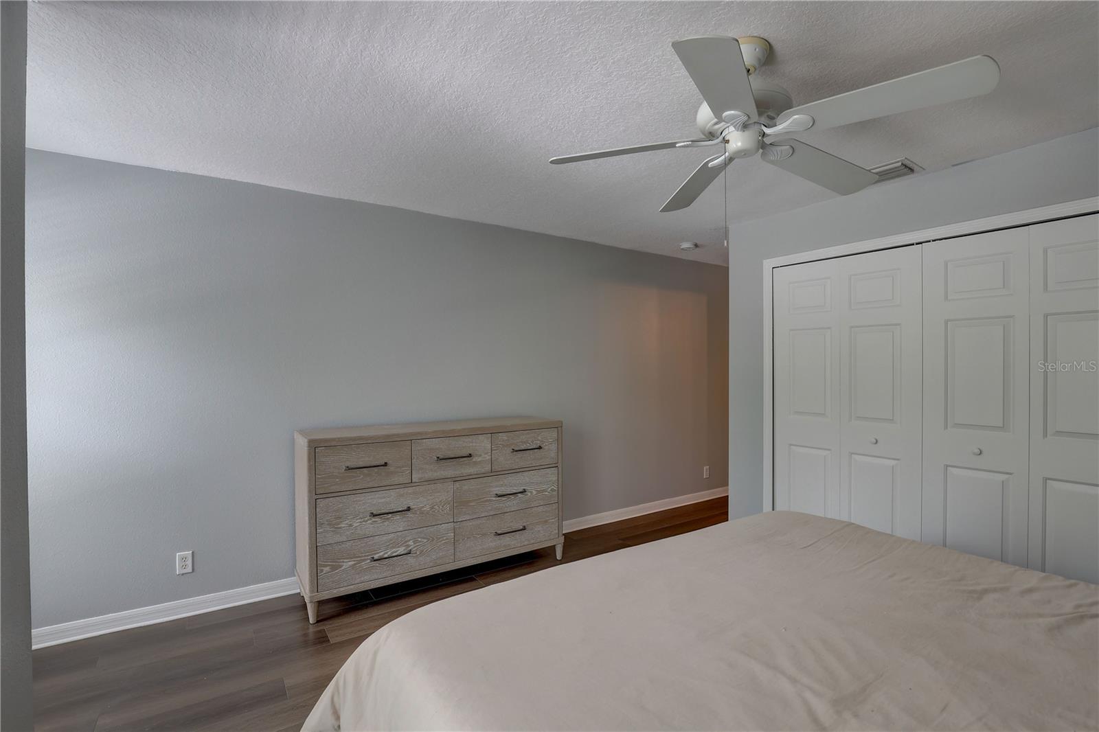 9516 CHARLESBERG DR — photo 21