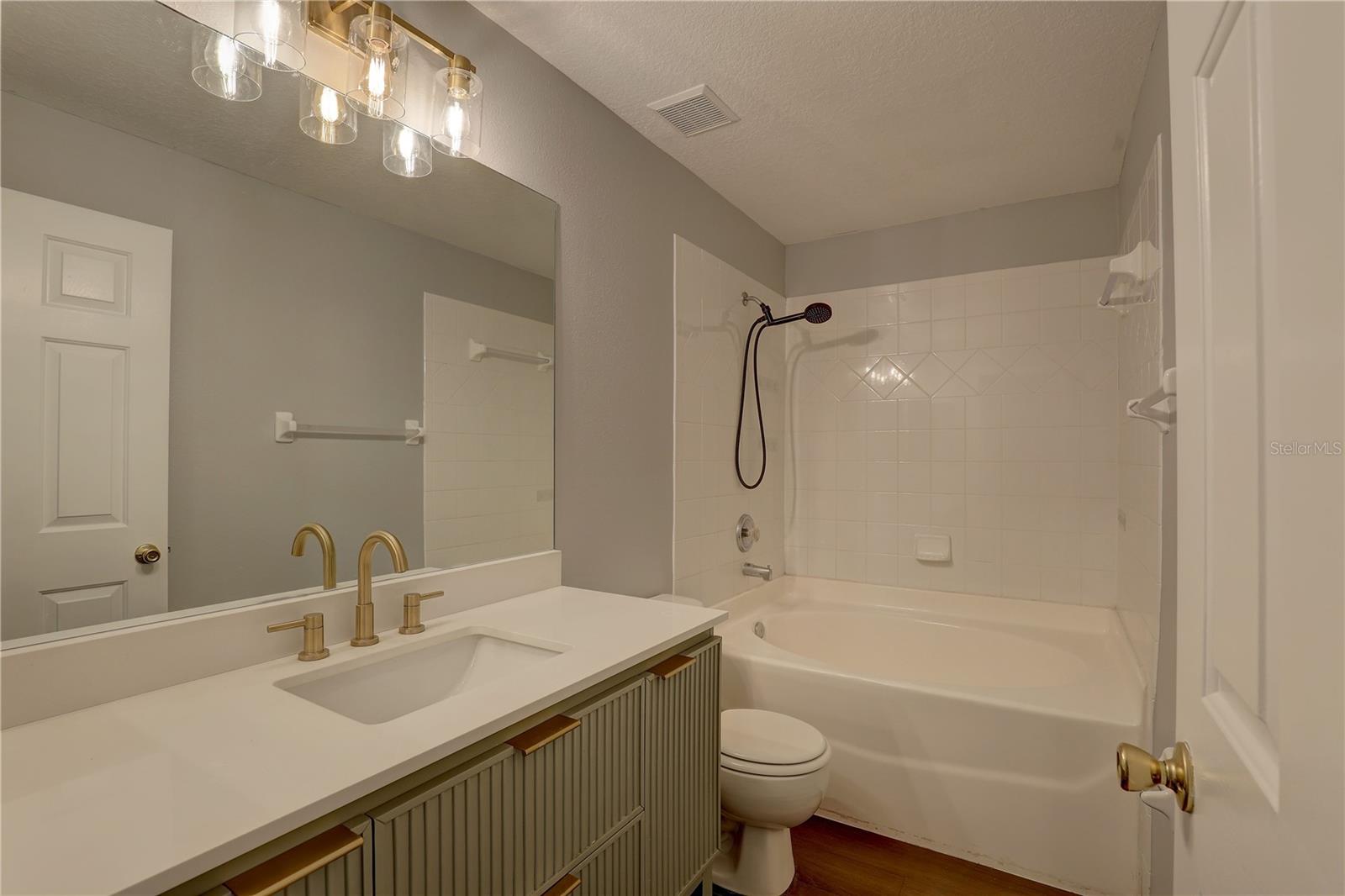 9516 CHARLESBERG DR — photo 19