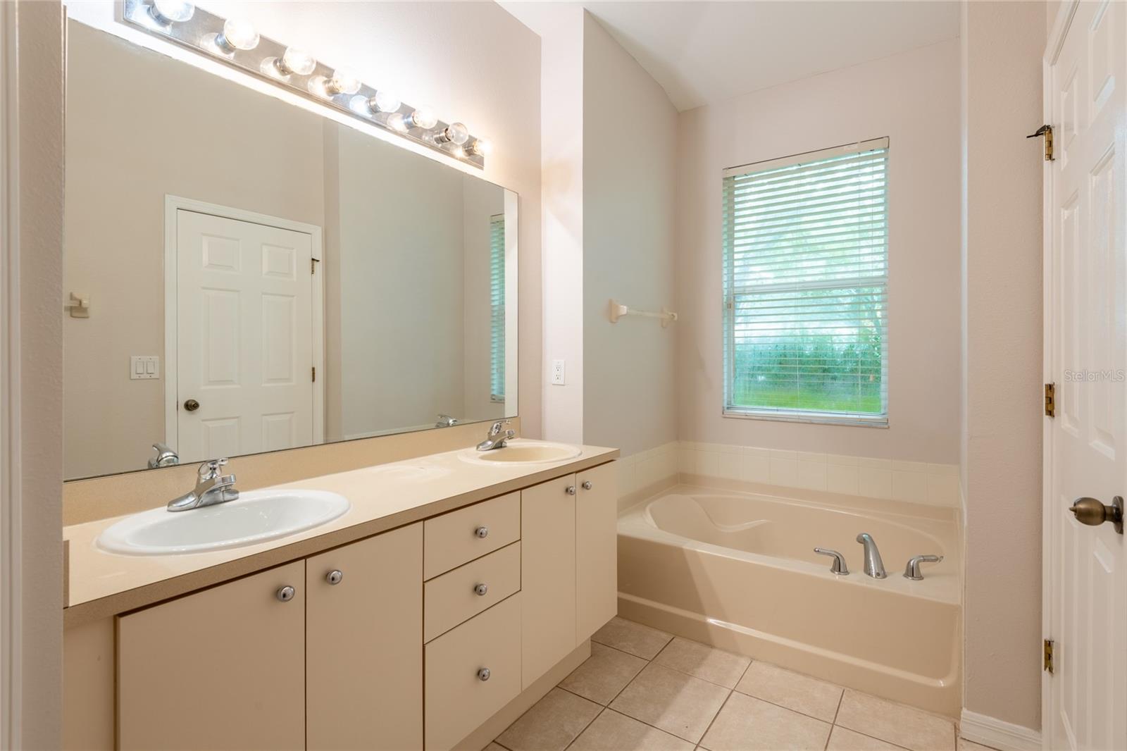 11112 HOLLY CONE DR — photo 25