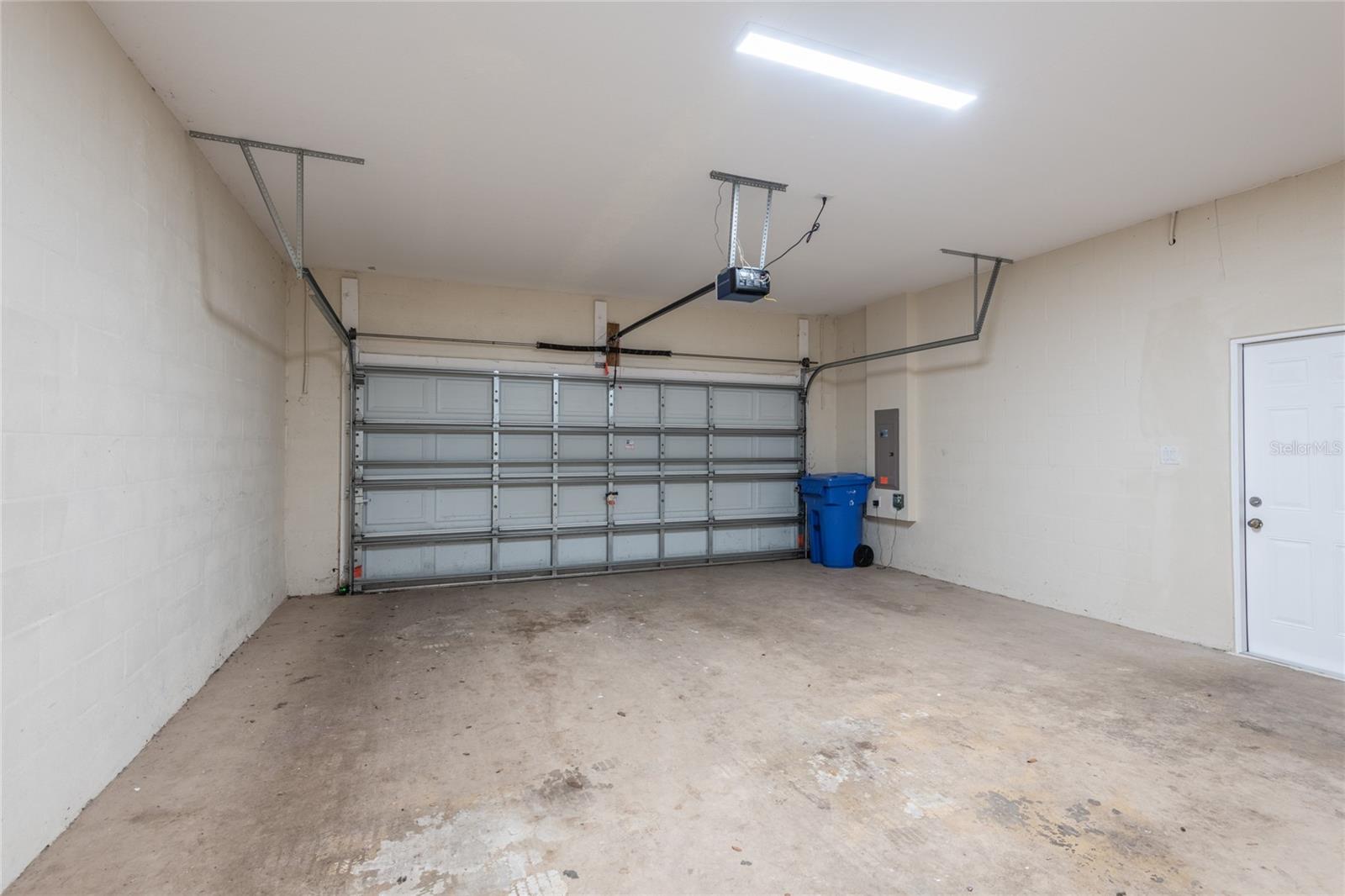 11112 HOLLY CONE DR — photo 33