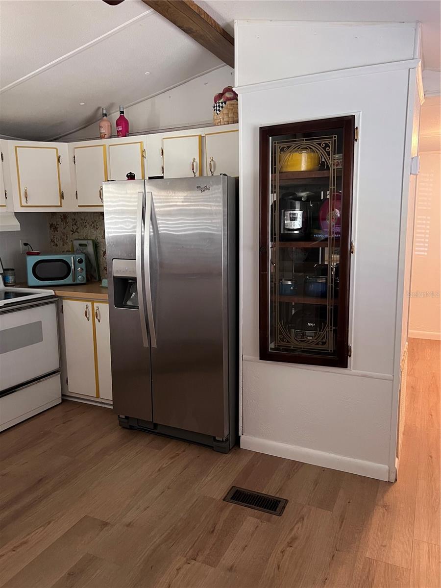 3326 DENISE DR — photo 8