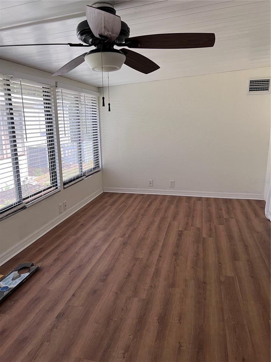 3326 DENISE DR — photo 13