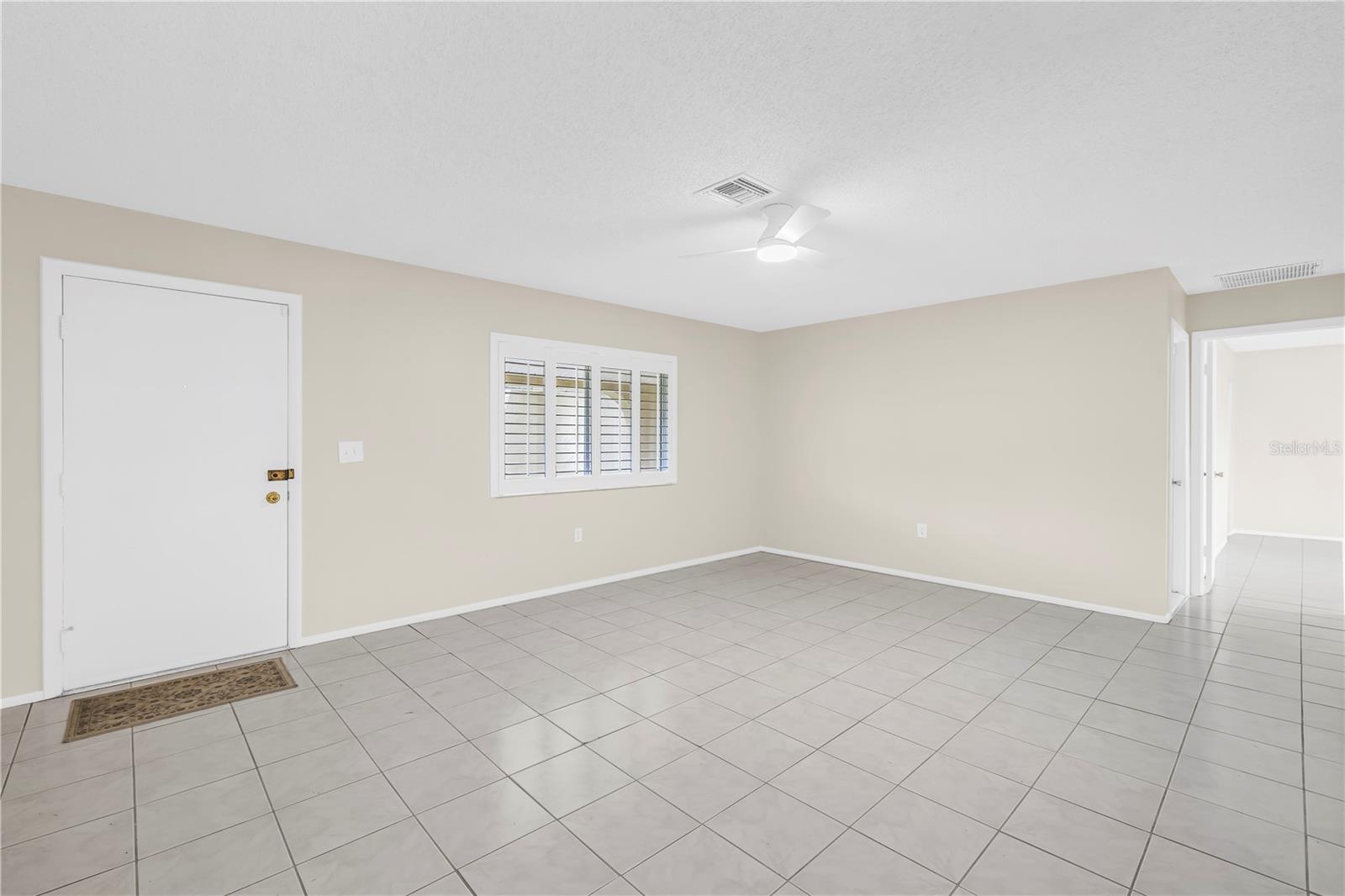 5812 16TH LN NE — photo 12