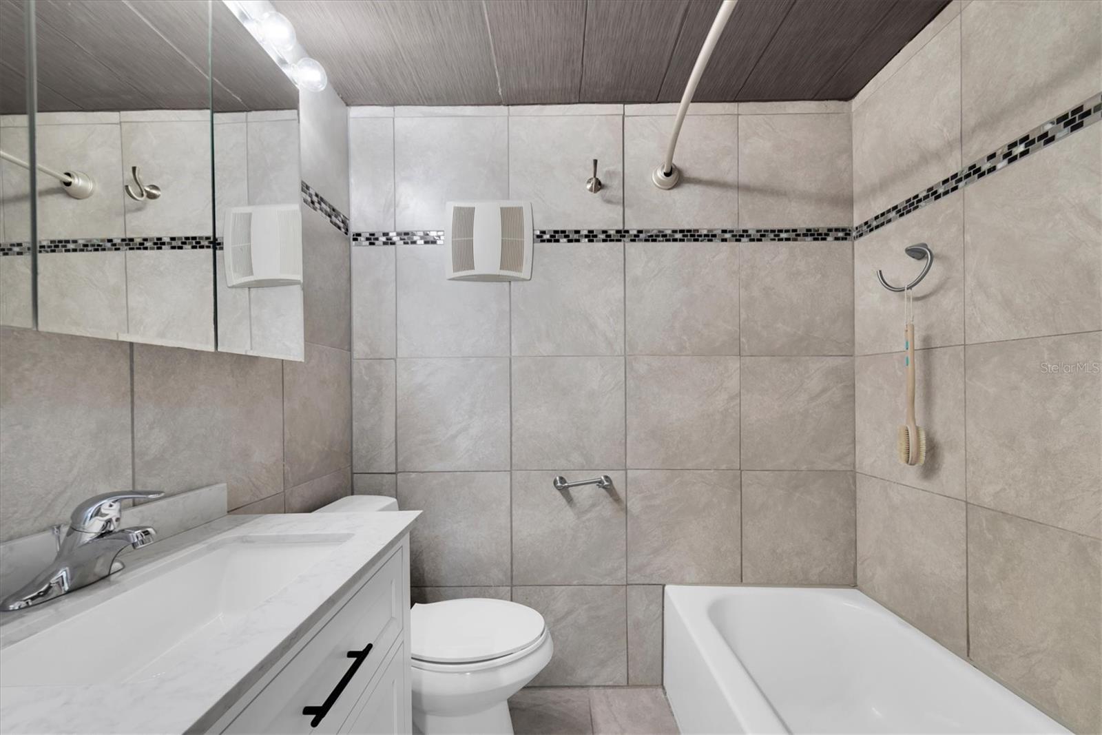 1808 S CLUB CT — photo 18