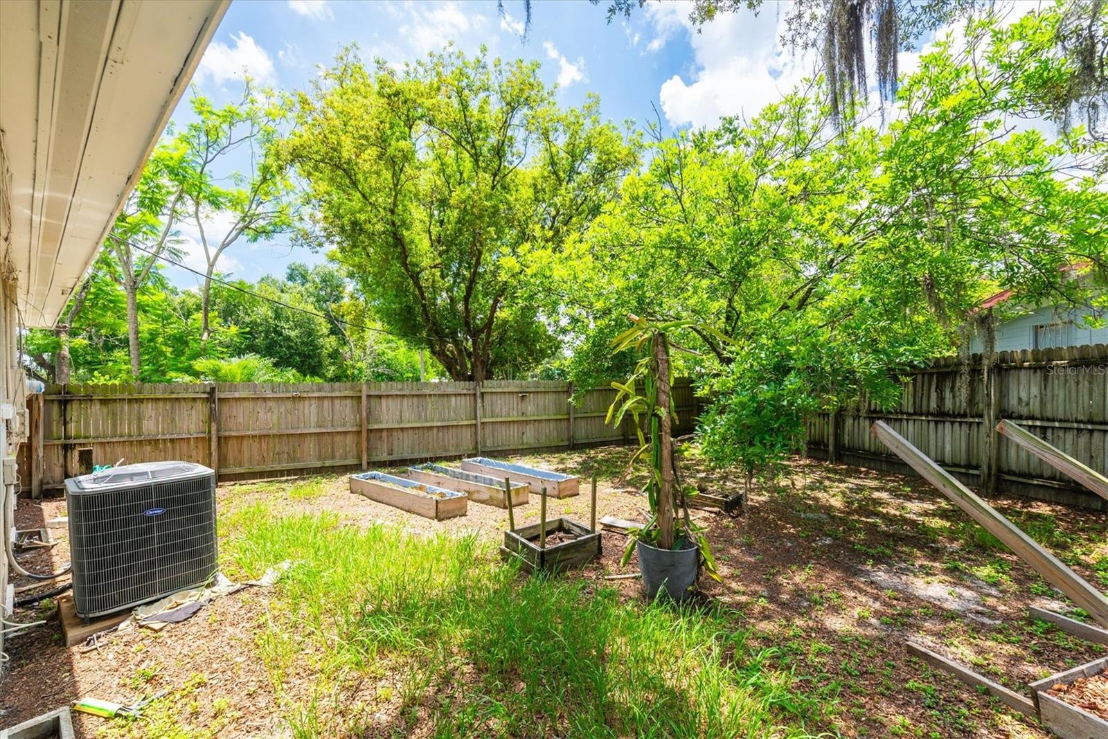 1808 S CLUB CT — photo 37