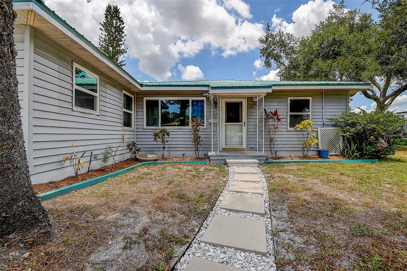 1509 CANTERBURY RD N — photo 3