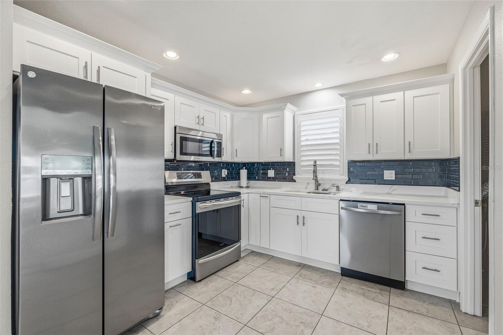 4320 FLORAMAR TER — photo 10