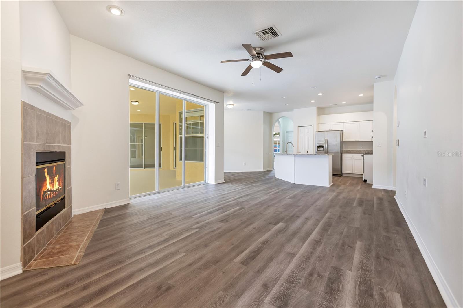 9303 HERITAGE OAK CT — photo 4