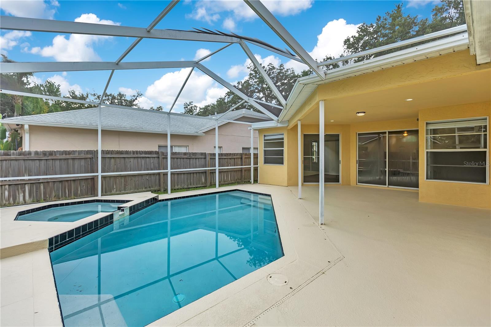 9303 HERITAGE OAK CT — photo 25