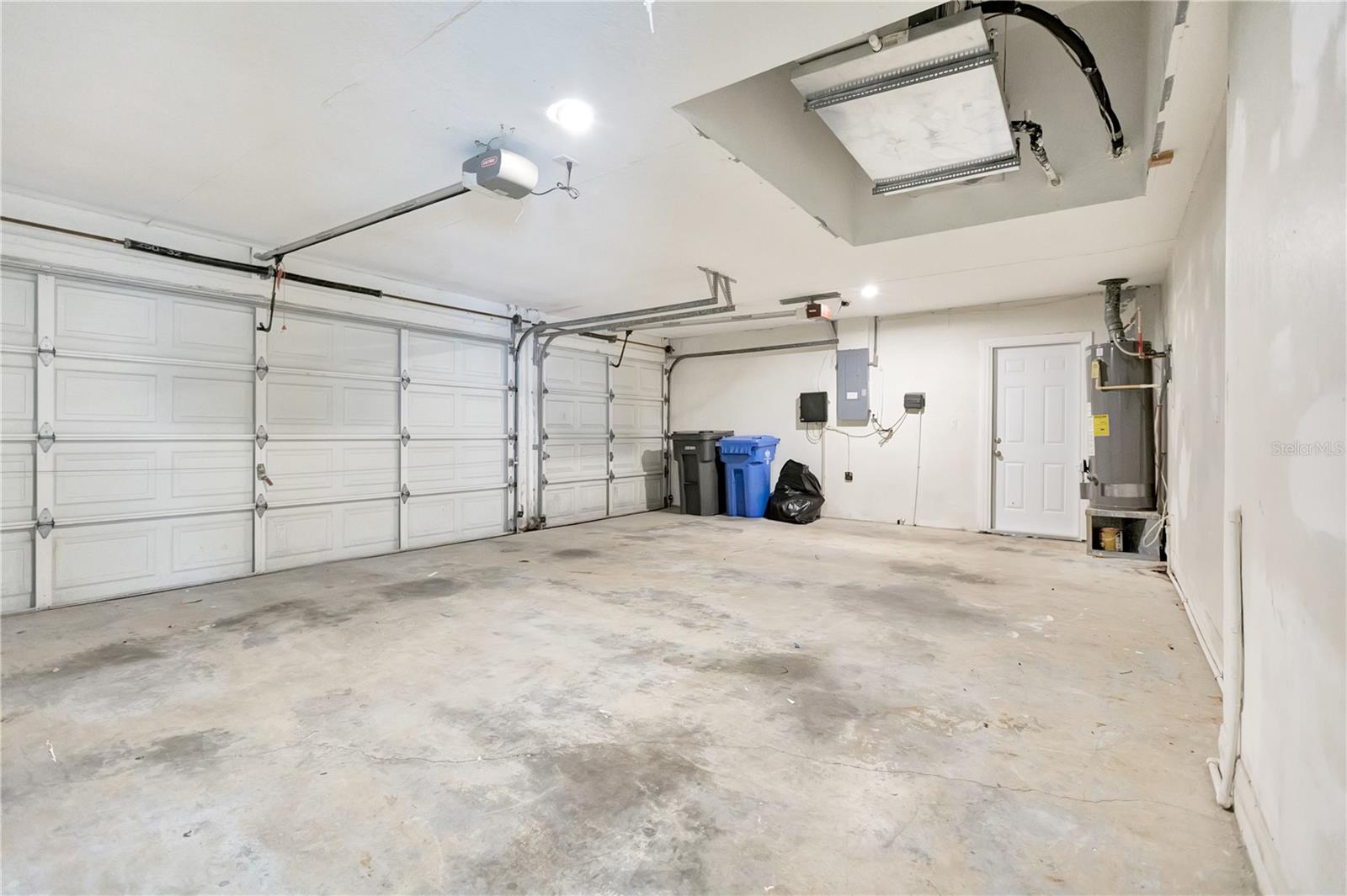 9303 HERITAGE OAK CT — photo 26