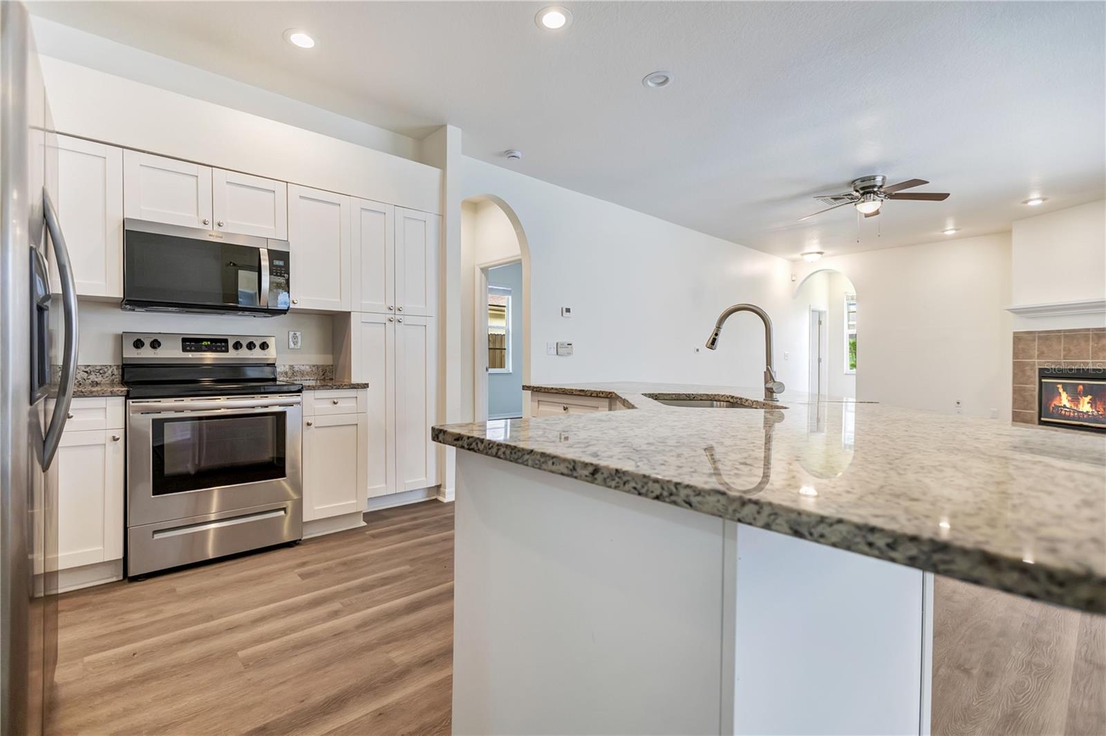 9303 HERITAGE OAK CT — photo 10