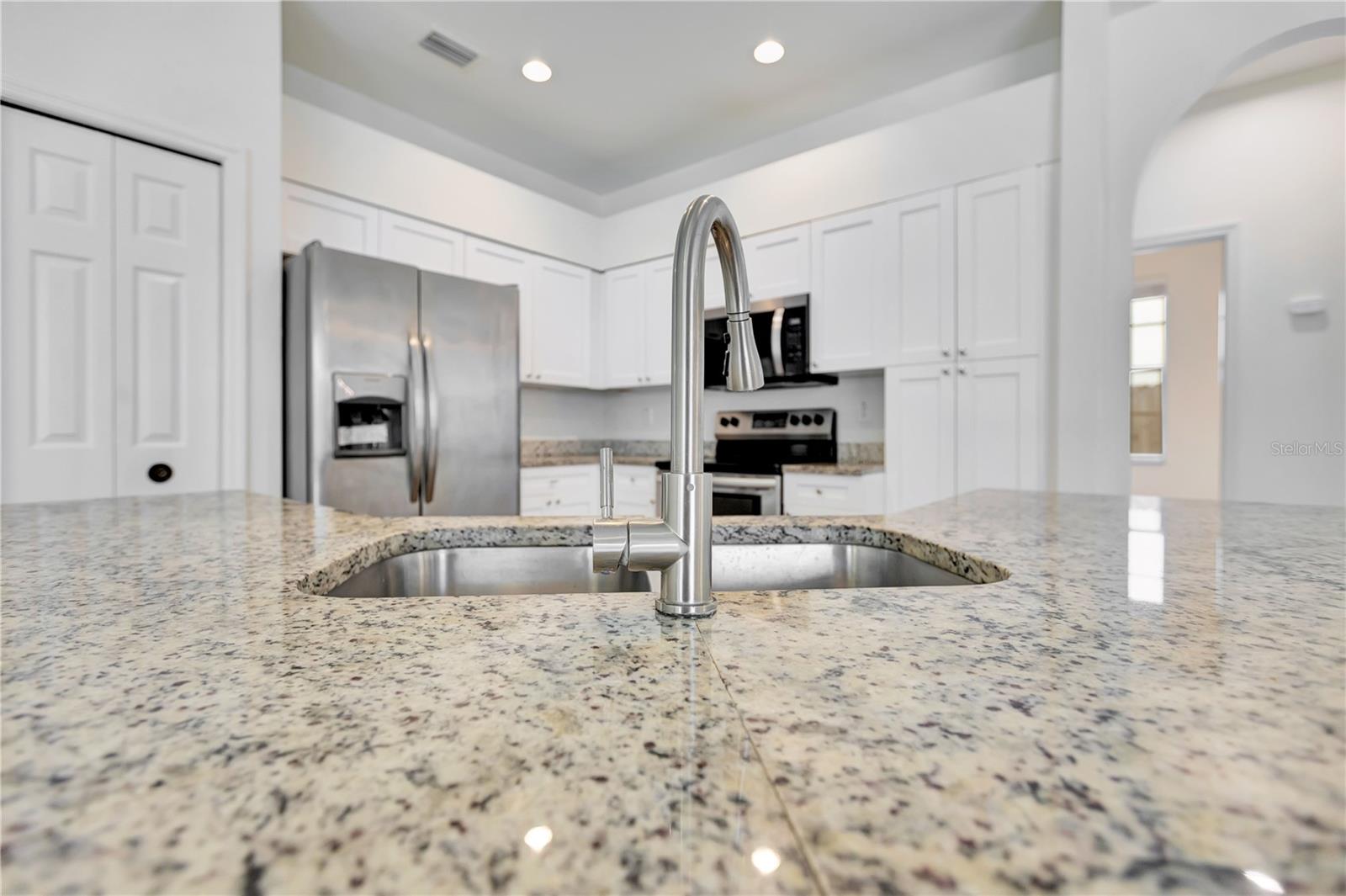 9303 HERITAGE OAK CT — photo 9