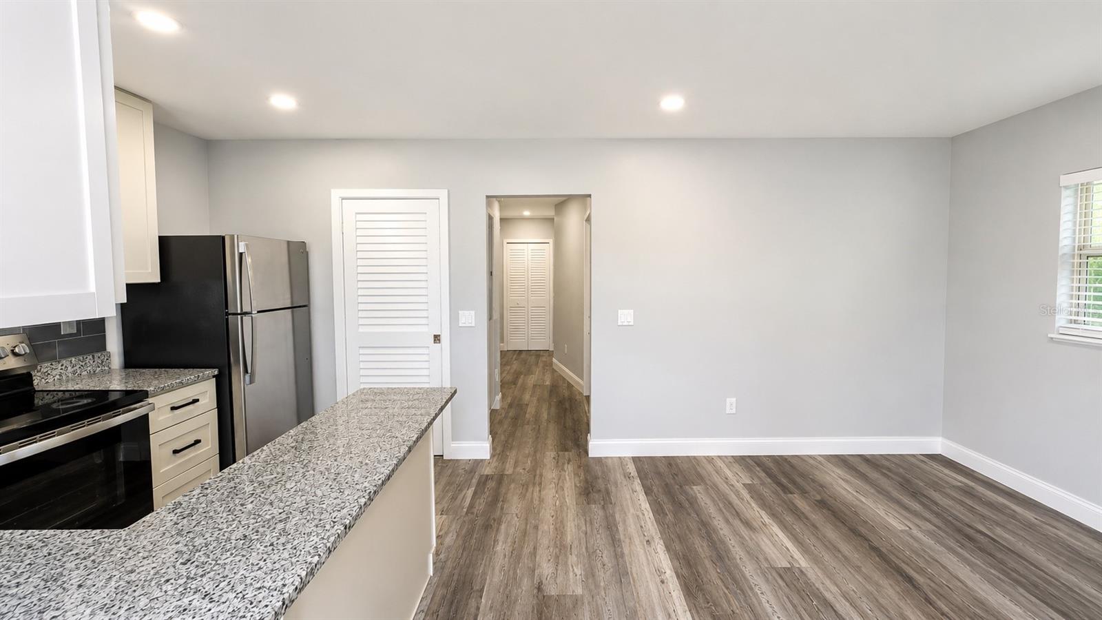 2728 GOODRICH AVE — photo 3