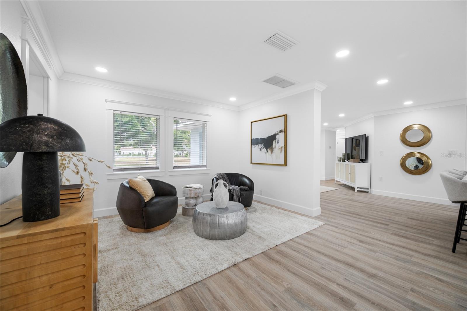 380 VILLAGRANDE AVE S — photo 21